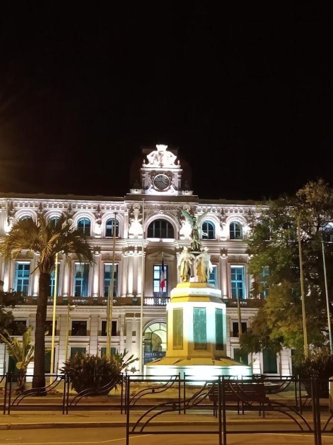 Proche du Palais des Festivals et de la Plage-petits prix car ménage fait par le voyageur Cannes Extérieur photo