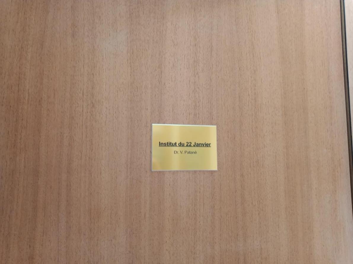 Proche du Palais des Festivals et de la Plage-petits prix car ménage fait par le voyageur Cannes Extérieur photo